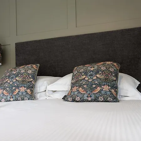 The White Hart Inn, هاويس