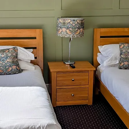 The White Hart Inn, Hotel *