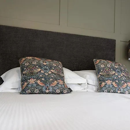 Отель The White Hart Inn,