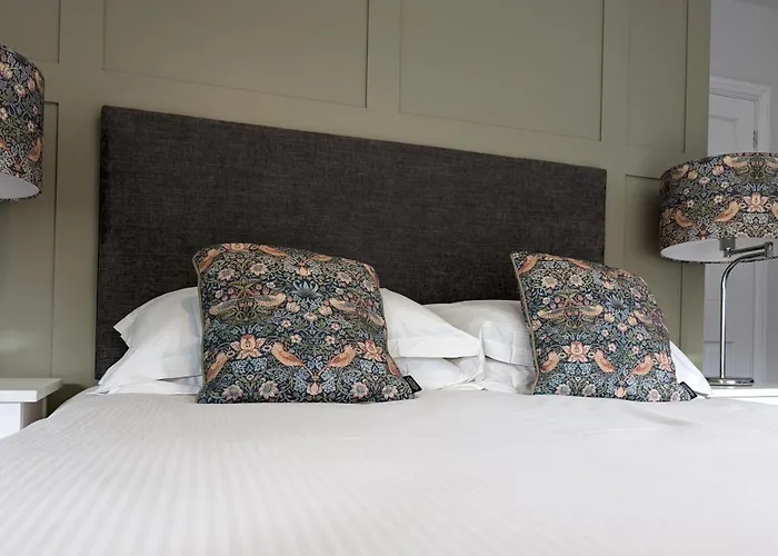 فندق The White Hart Inn,