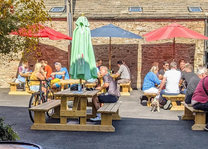 The White Hart Inn, فندق هاويس